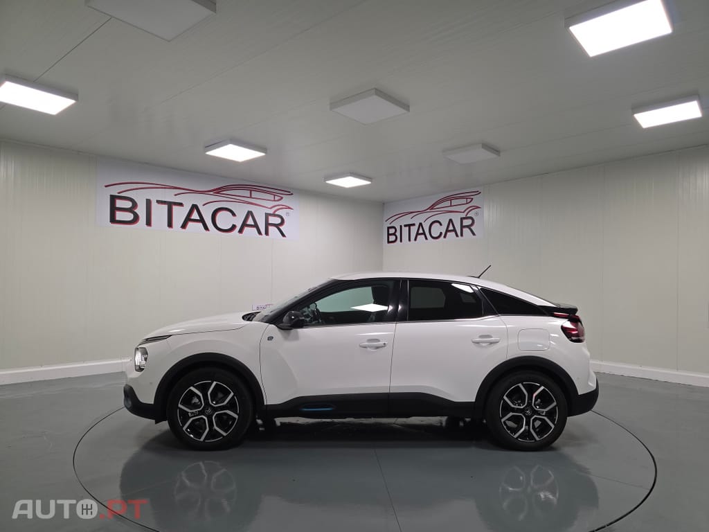 Citroën e-C4 50 kWh Shine — fotografia 19