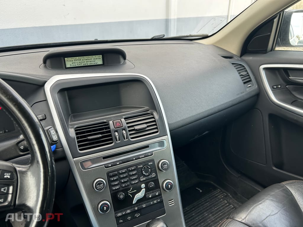 Volvo XC60 GEARTRONIC D5 AWD