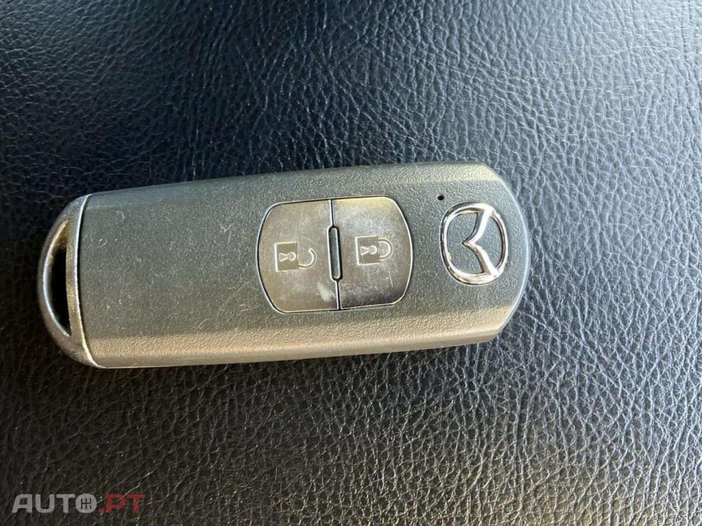 Mazda 3 1.5 Sky-D Excellence Navi