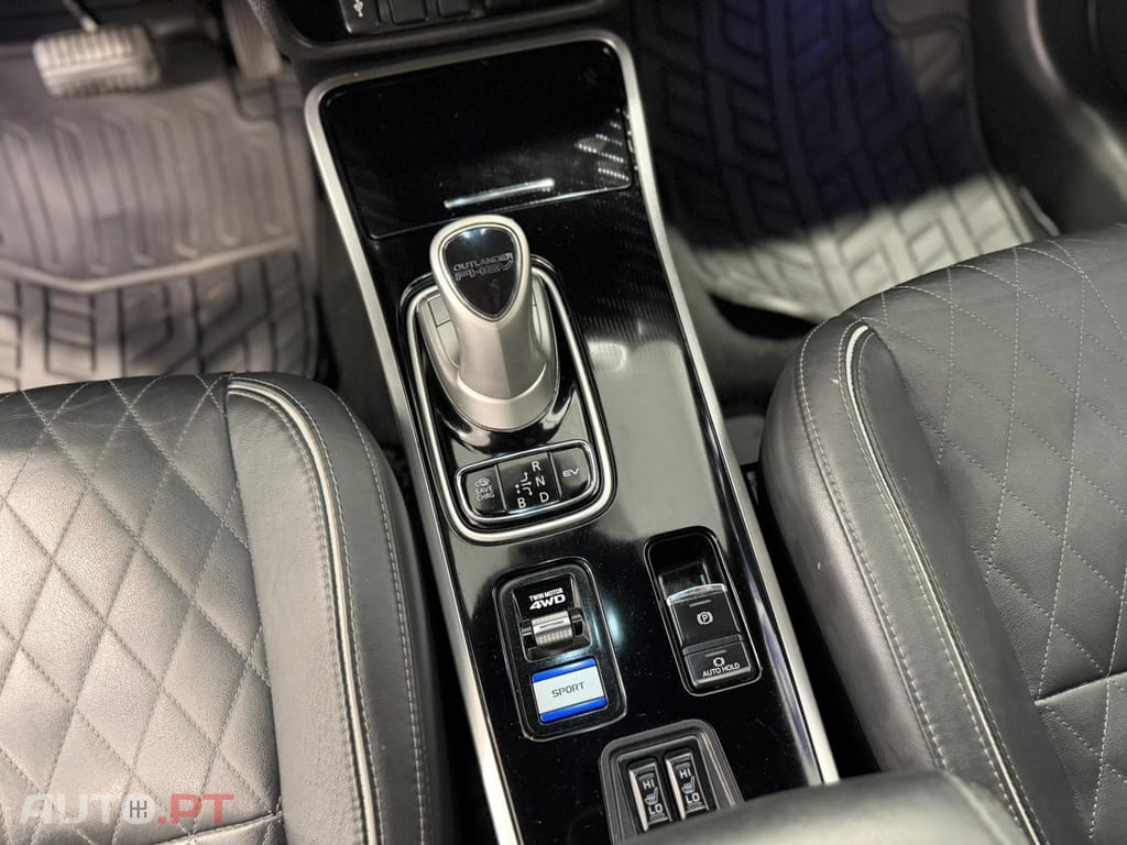 Mitsubishi Outlander 2.4 Intense