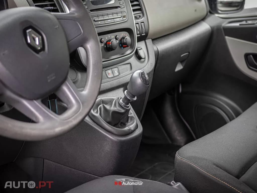 Renault Trafic 1.6dCi L1H1 9 Lugares NACIONAL