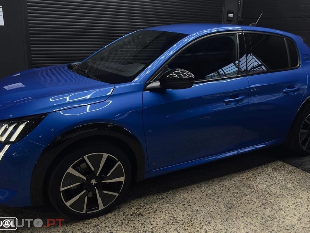 Peugeot E-208 50 kWh GT