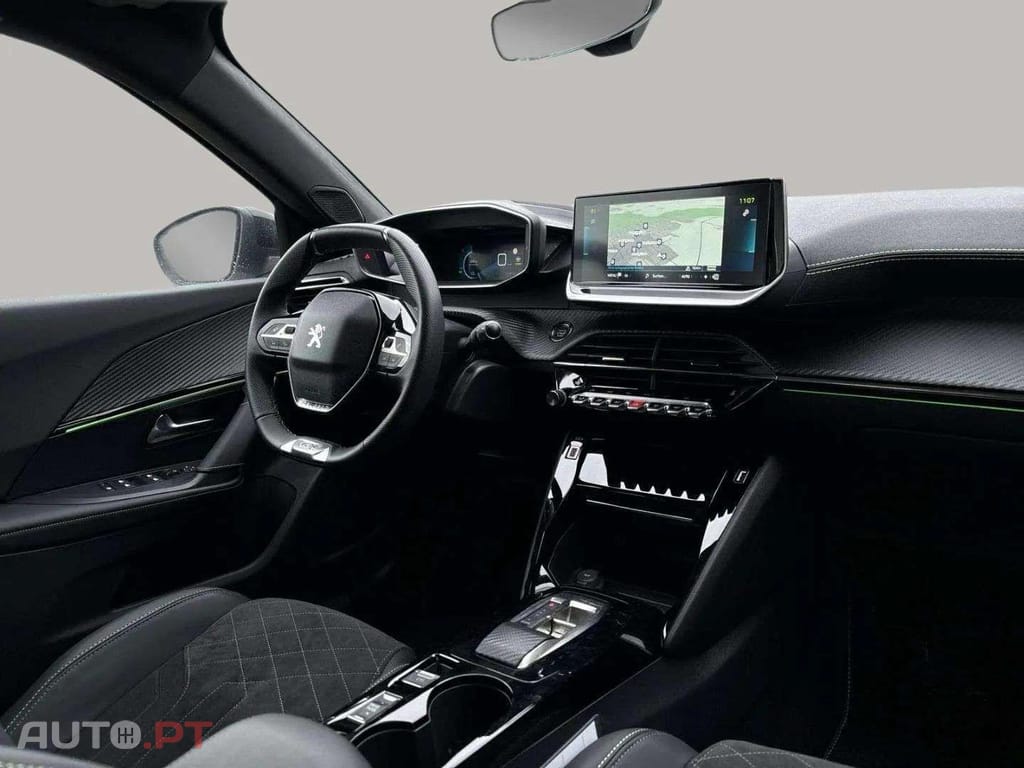 Peugeot E-2008 GT 