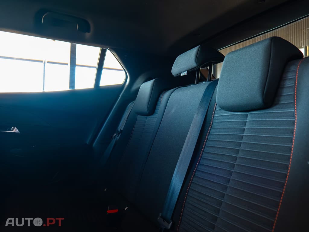 Peugeot 2008 1.2 PureTech Active Pack