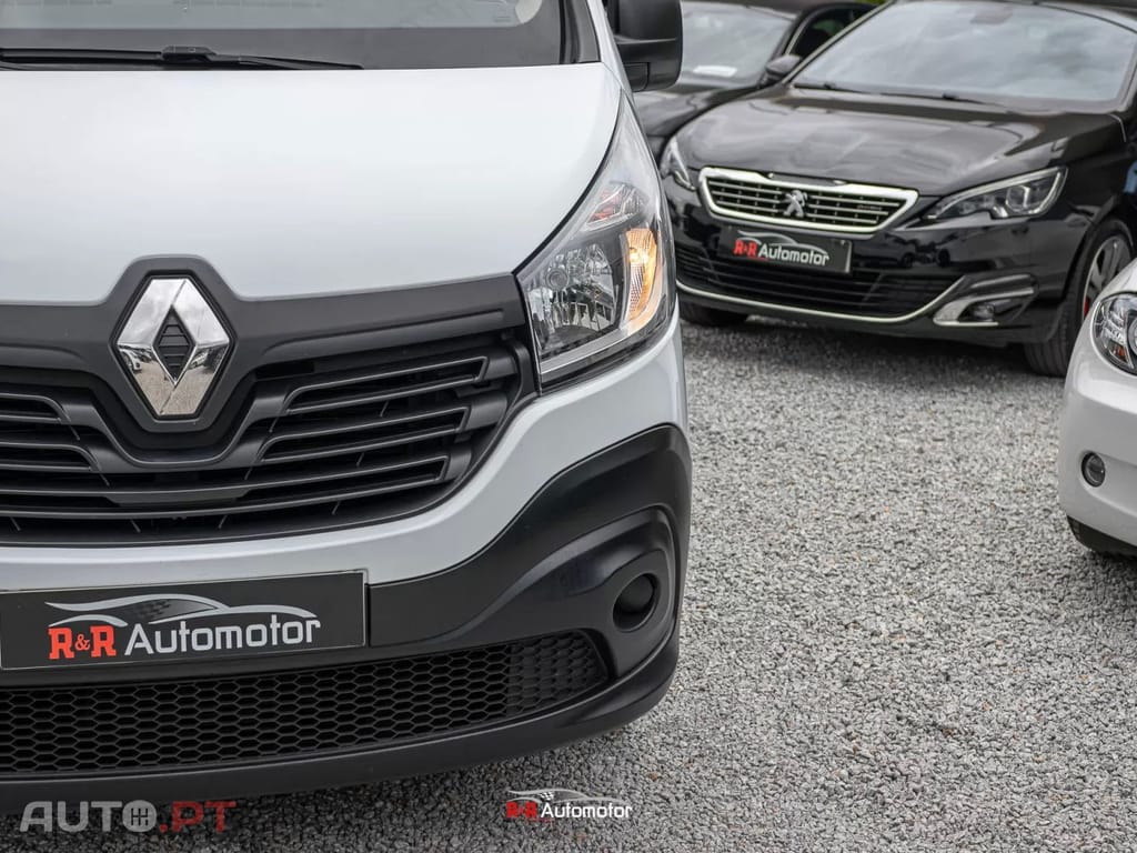 Renault Trafic 1.6dCi L1H1 9 Lugares NACIONAL