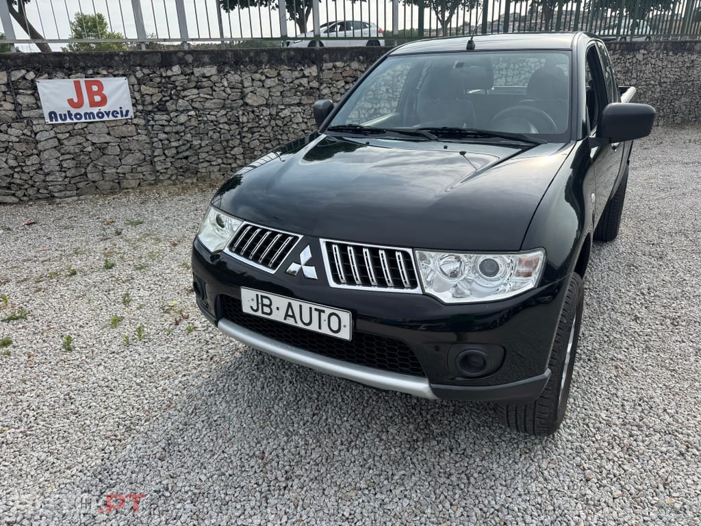 Mitsubishi L200 2.5 DI-D Club Intense 4WD