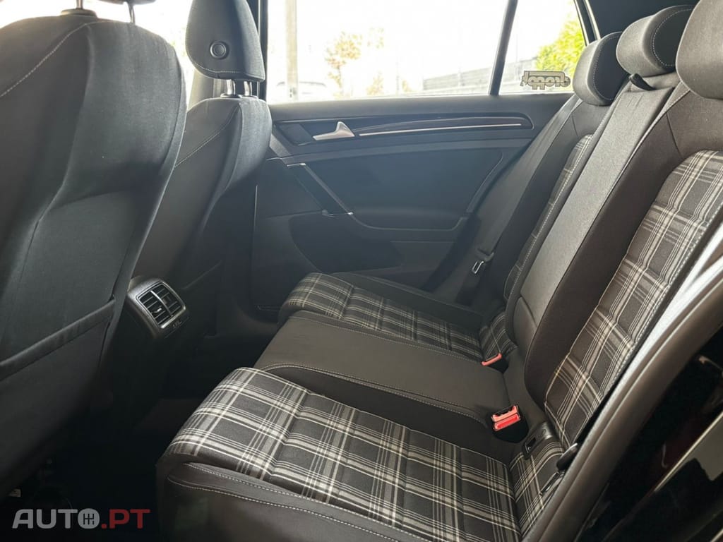 Volkswagen Golf 2.0 TDi GTD