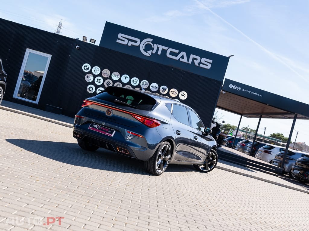 Cupra Leon 1.4 e-Hybrid MID DSG