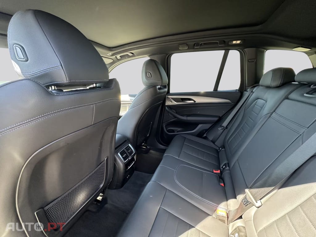BMW iX3 I.V.A DEDUTIVEL M SPORT IMPRESSIVE  