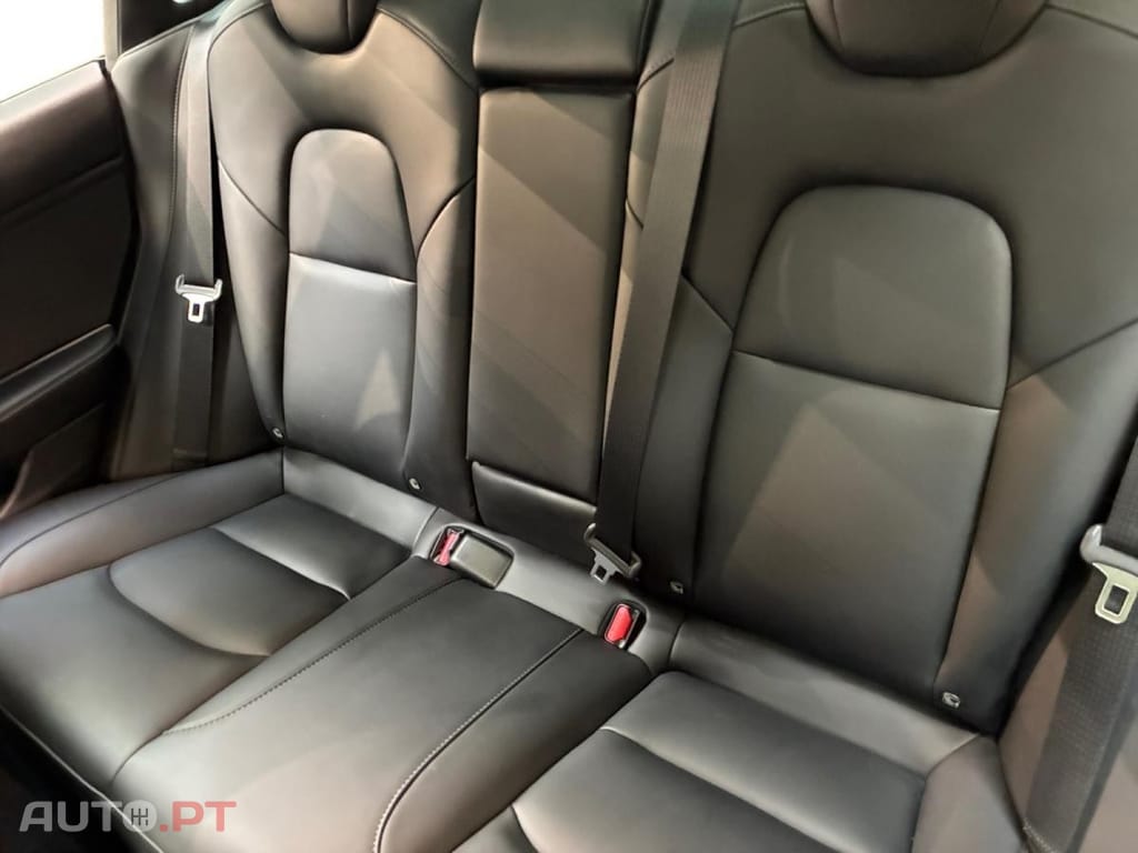 Tesla Model 3 Standard Range Plus RWD