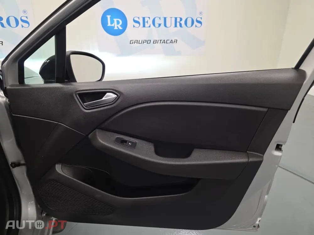 Renault Clio 1.0 TCe Evolution — fotografia 69