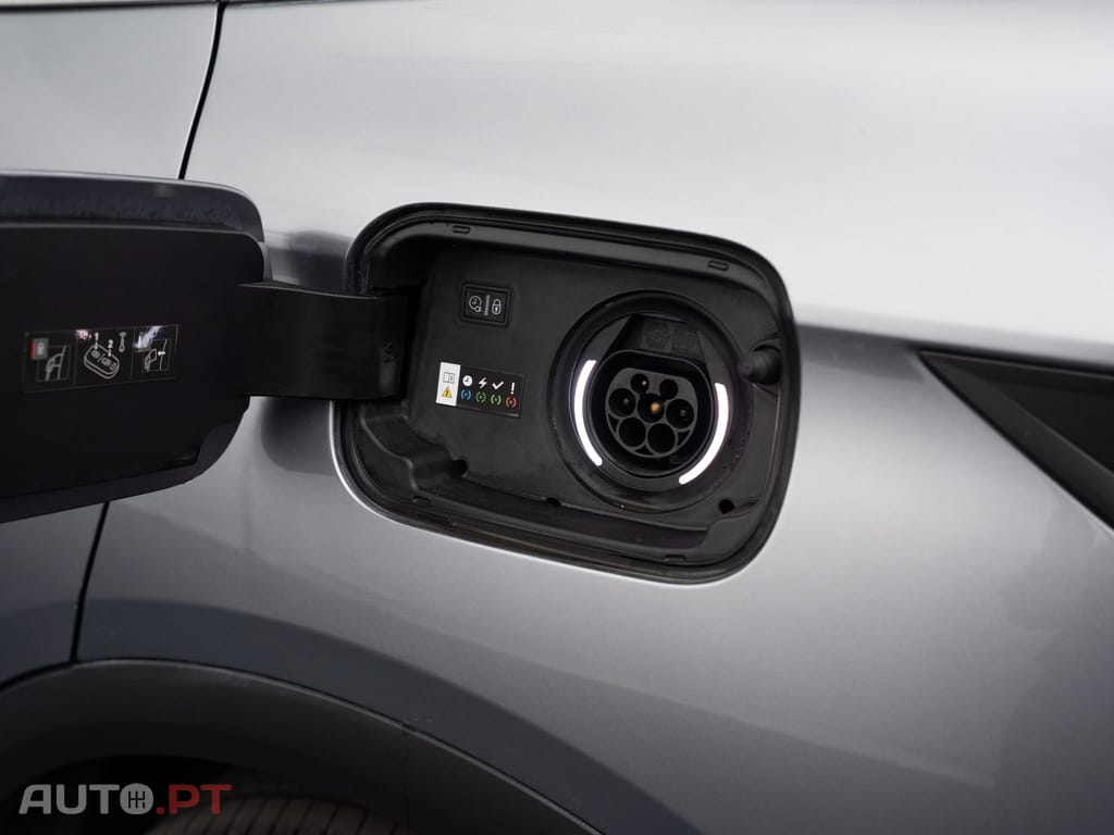 DS DS7 Crossback E-Tense Performance Line EAT8