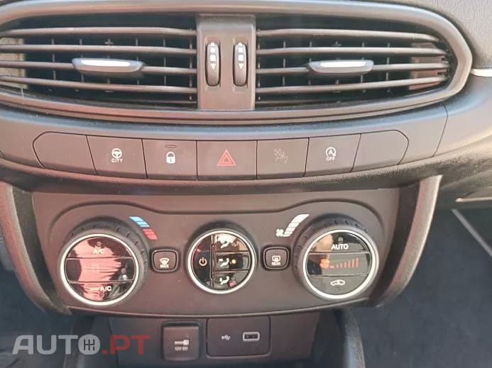 Fiat Tipo 1.3 M-Jet Lounge