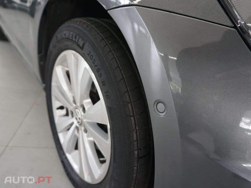 Volkswagen Golf 1.0 TSI OPF IQ.DRIVE