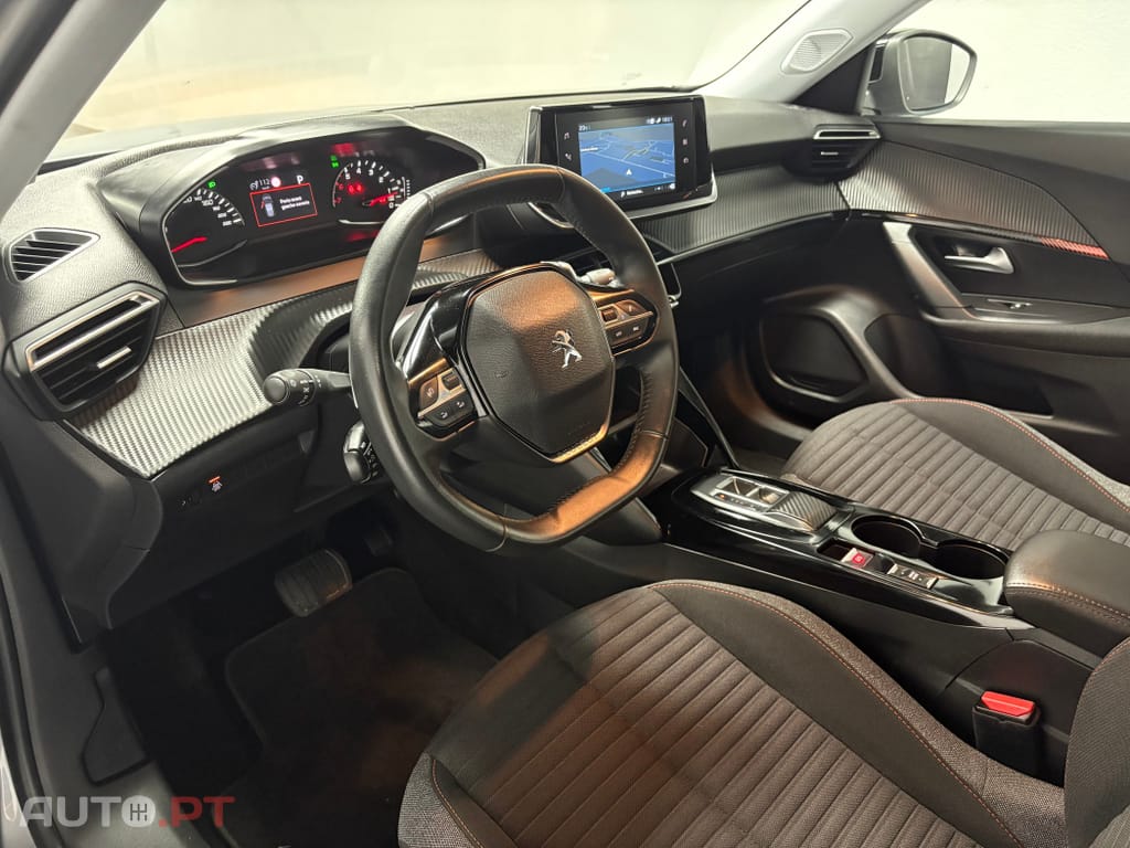 Peugeot 2008 1.2 PureTech Active Pack EAT8