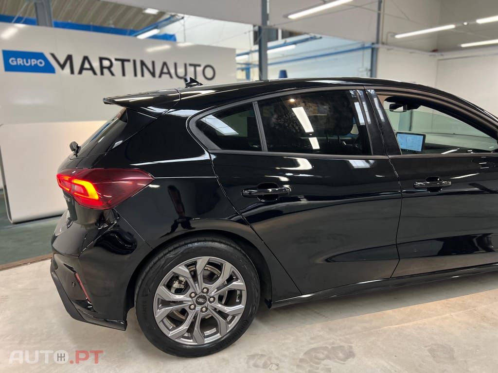 Ford Focus 1.0 EcoBoost MHEV ST-Line