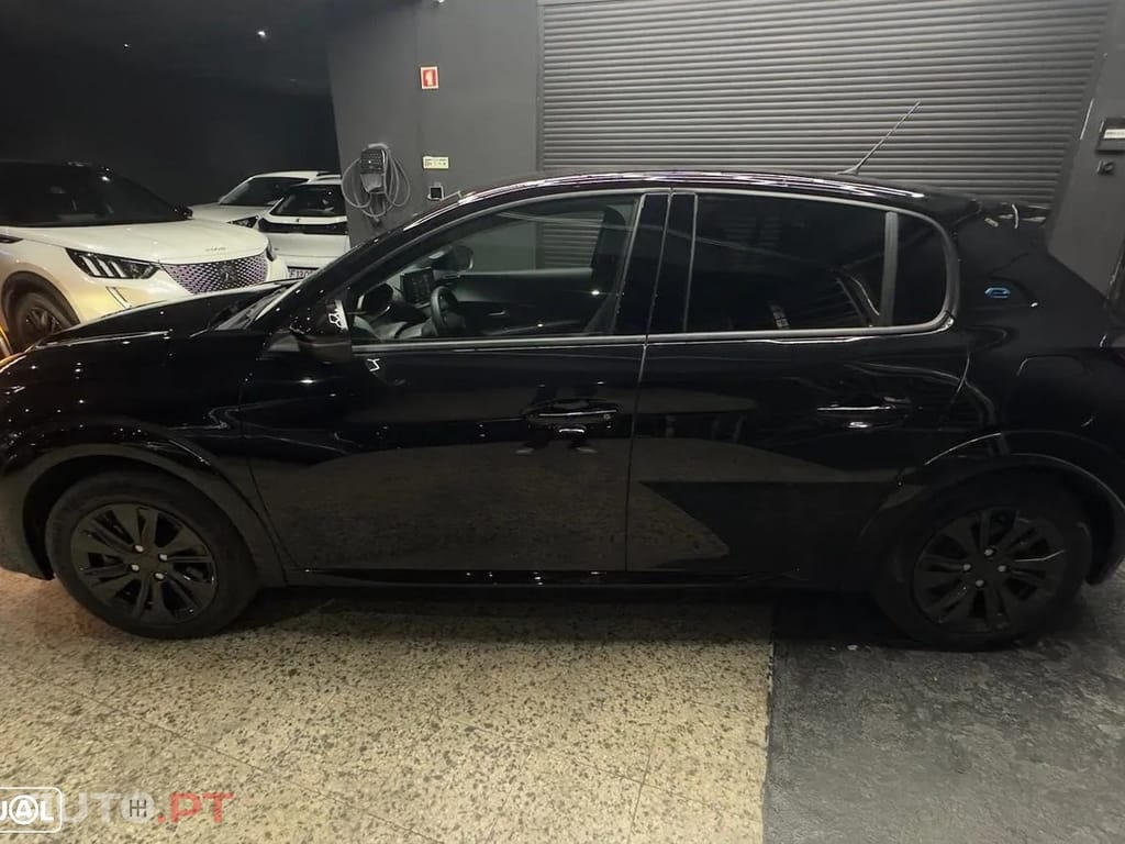 Peugeot E-208 50 kWh Active