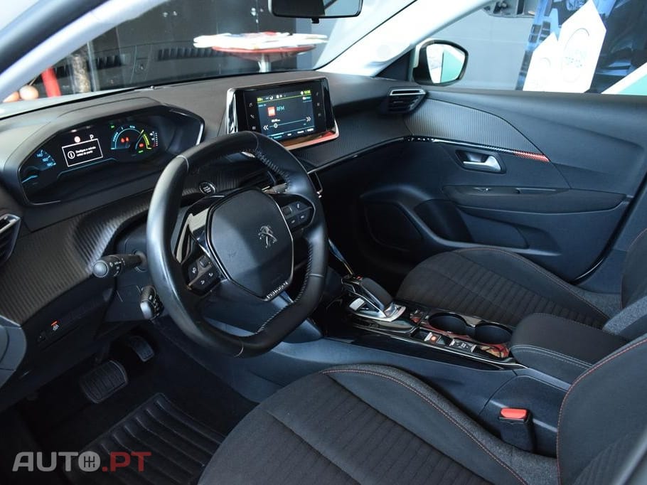 Peugeot E-208 50 kWh Active