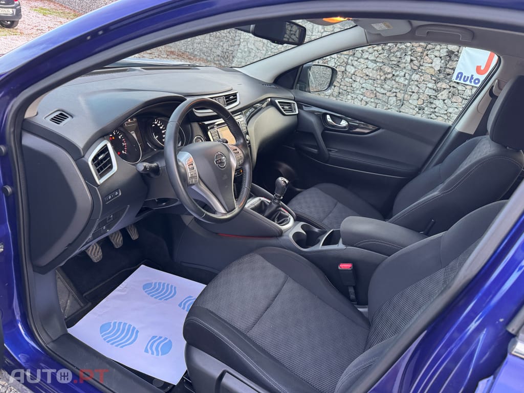 Nissan Qashqai 1.2 DIG-T N-Connecta 18