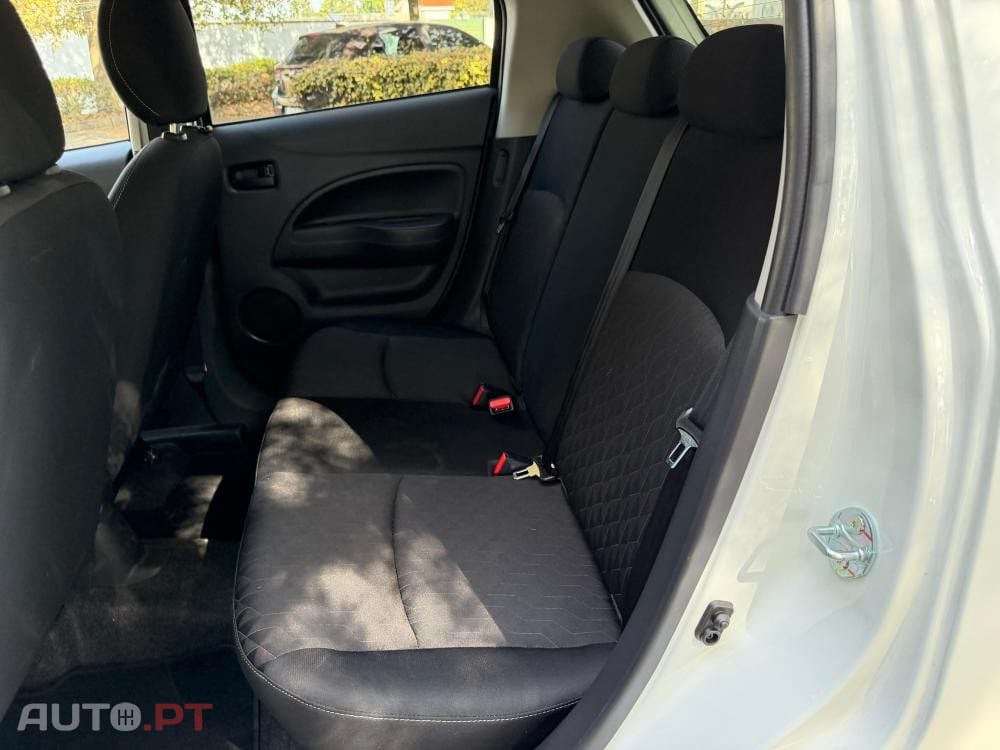 Mitsubishi Space Star 1.2 Intense Connect Edition
