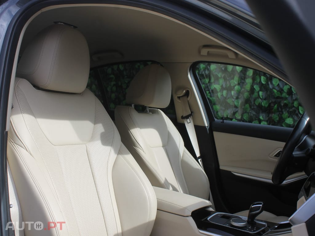 BMW 320 e Line Sport Auto