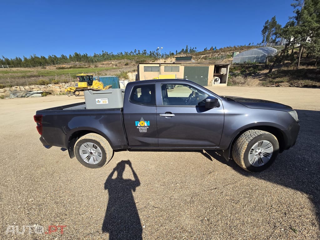 Isuzu D-Max Space Cab 4WD L — fotografia 26