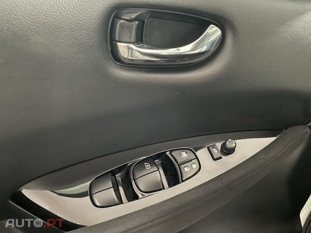 Nissan Leaf Acenta Limited Edition Flex