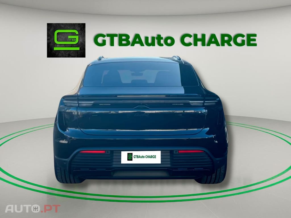 Porsche Macan I.V.A DEDUTIVEL Turbo 