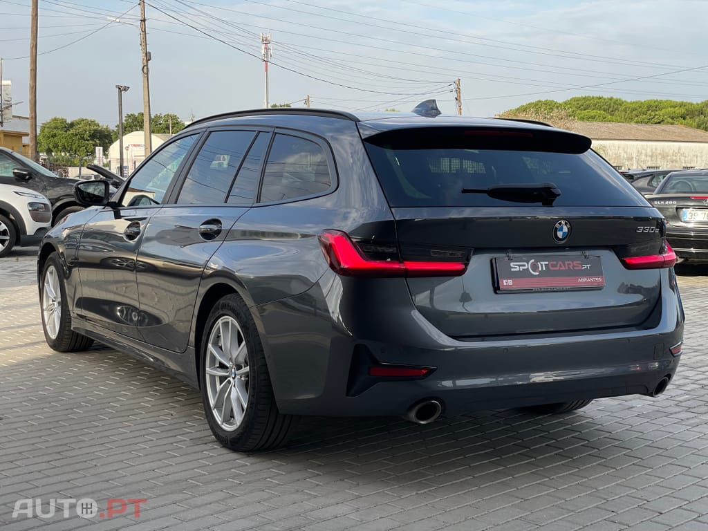 BMW 330 e Touring Corporate Edition Auto