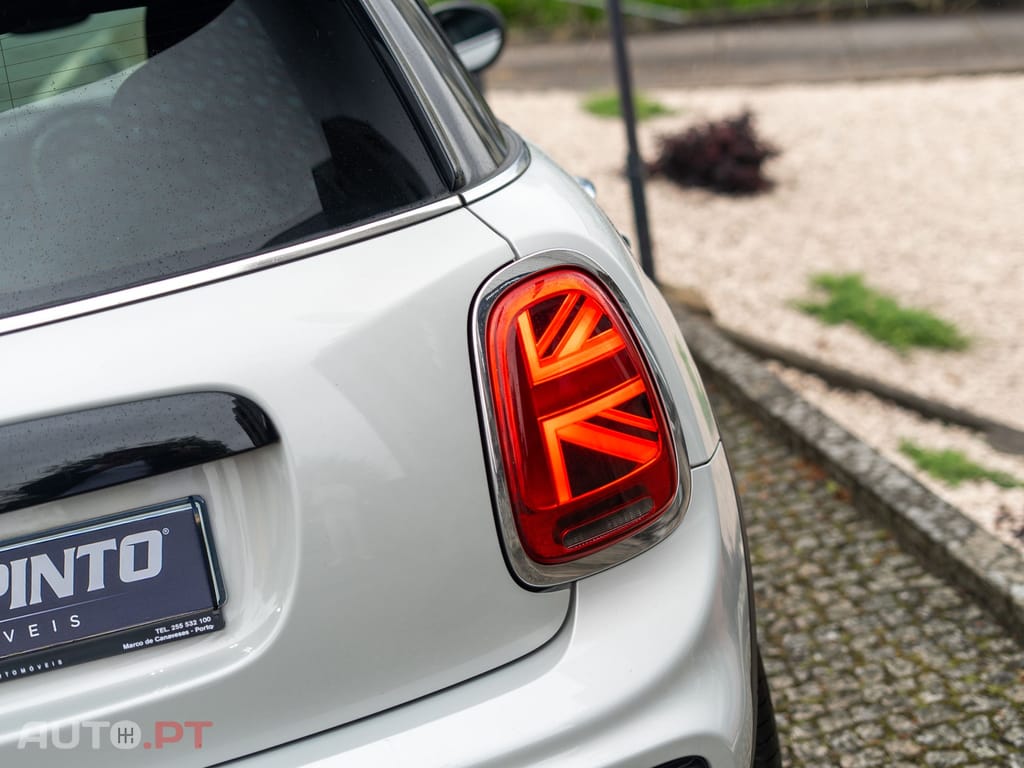 MINI Cooper Cooper Premium JCW Auto