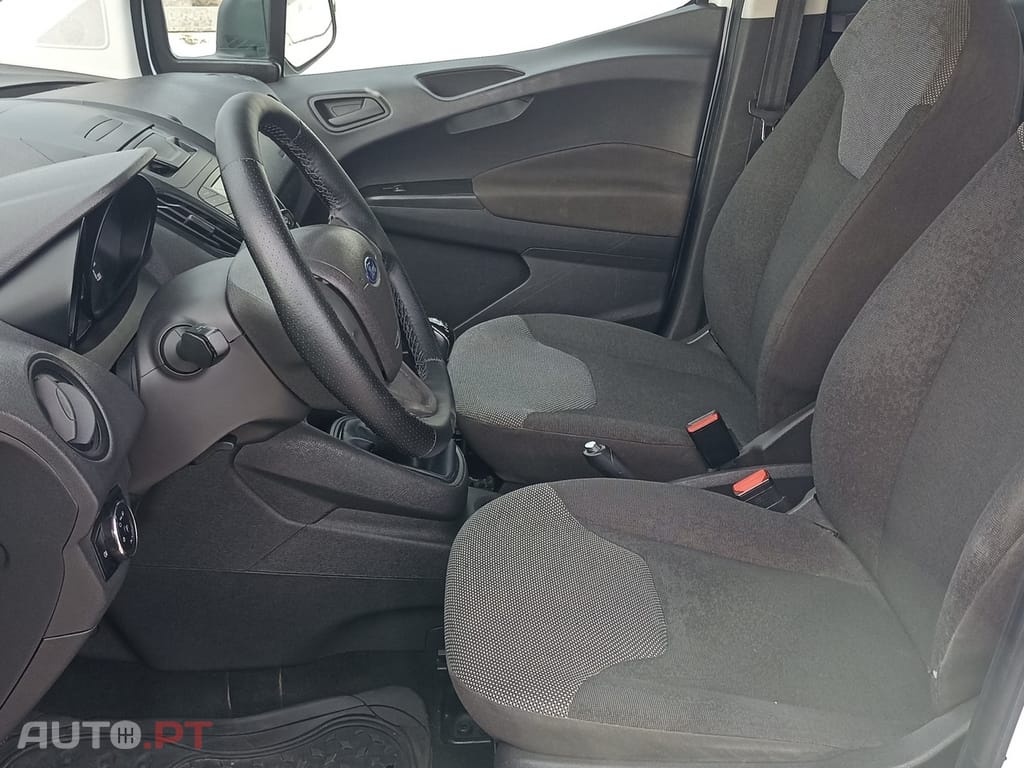 Ford Tourneo 1.5 TDCi Ambiente
