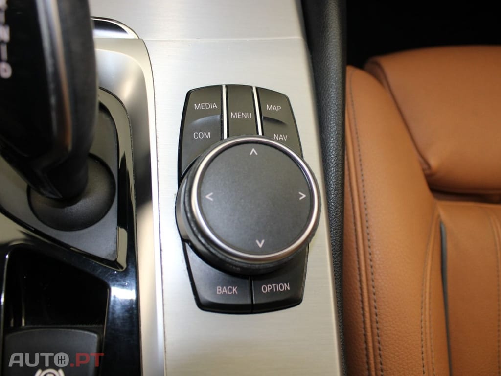 BMW 520 D TOURING LINE SPORT I.V.A DEDUTÍVEL