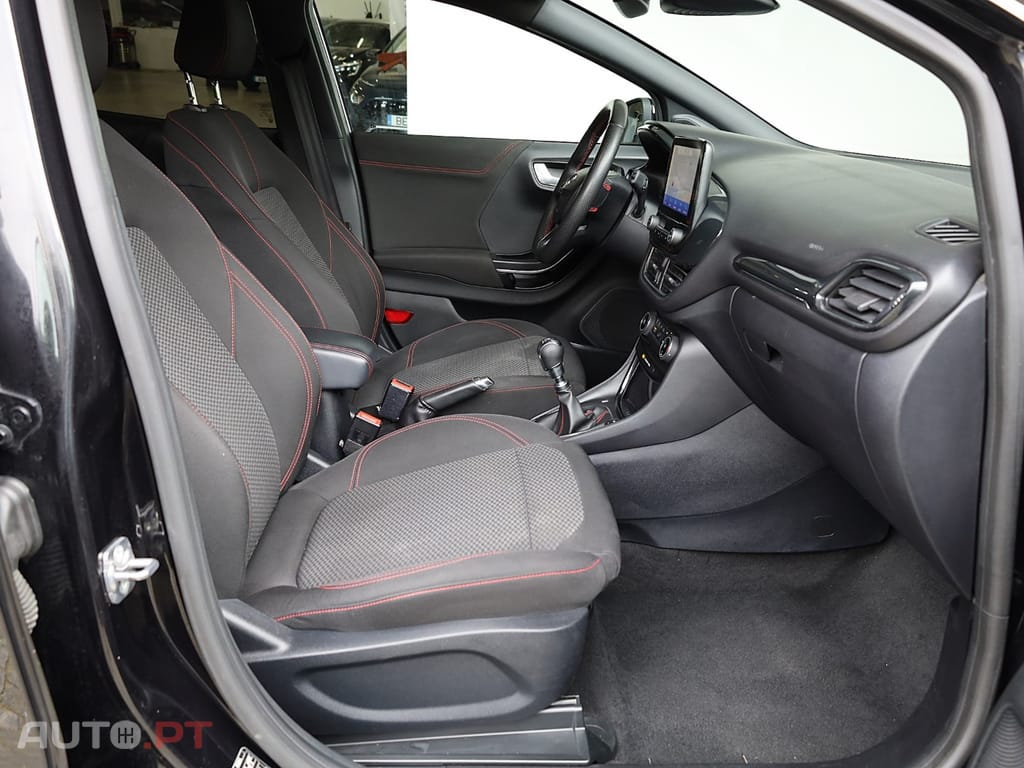 Ford Puma 1.0 EcoBoost MHEV ST-Line