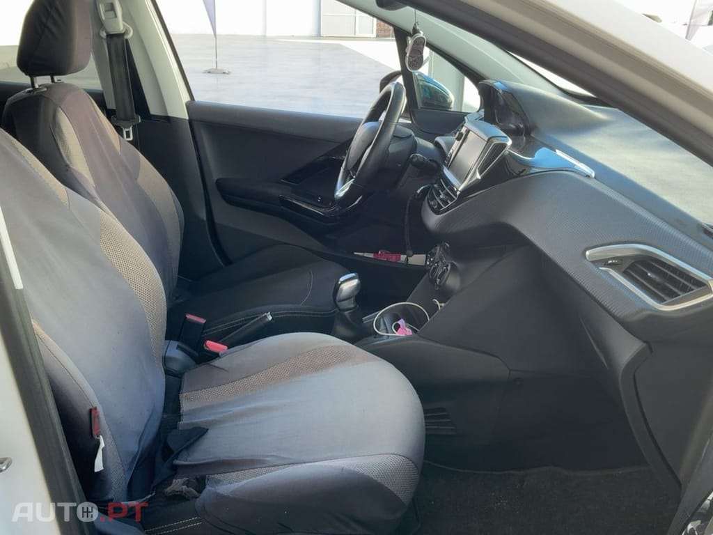 Peugeot 208 1.2 PureTech Style
