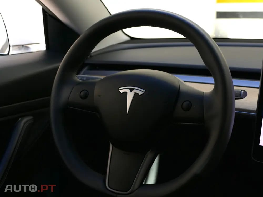 Tesla Model 3 Standard Range Plus RWD
