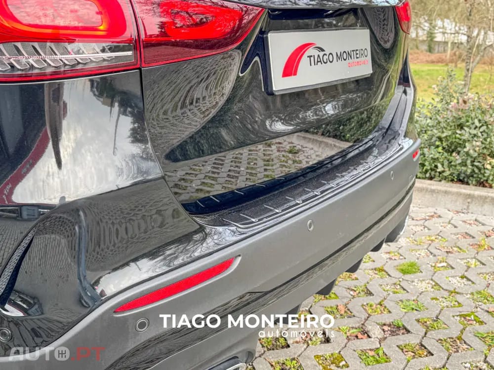 Mercedes-Benz GLA 250 e AMG Line