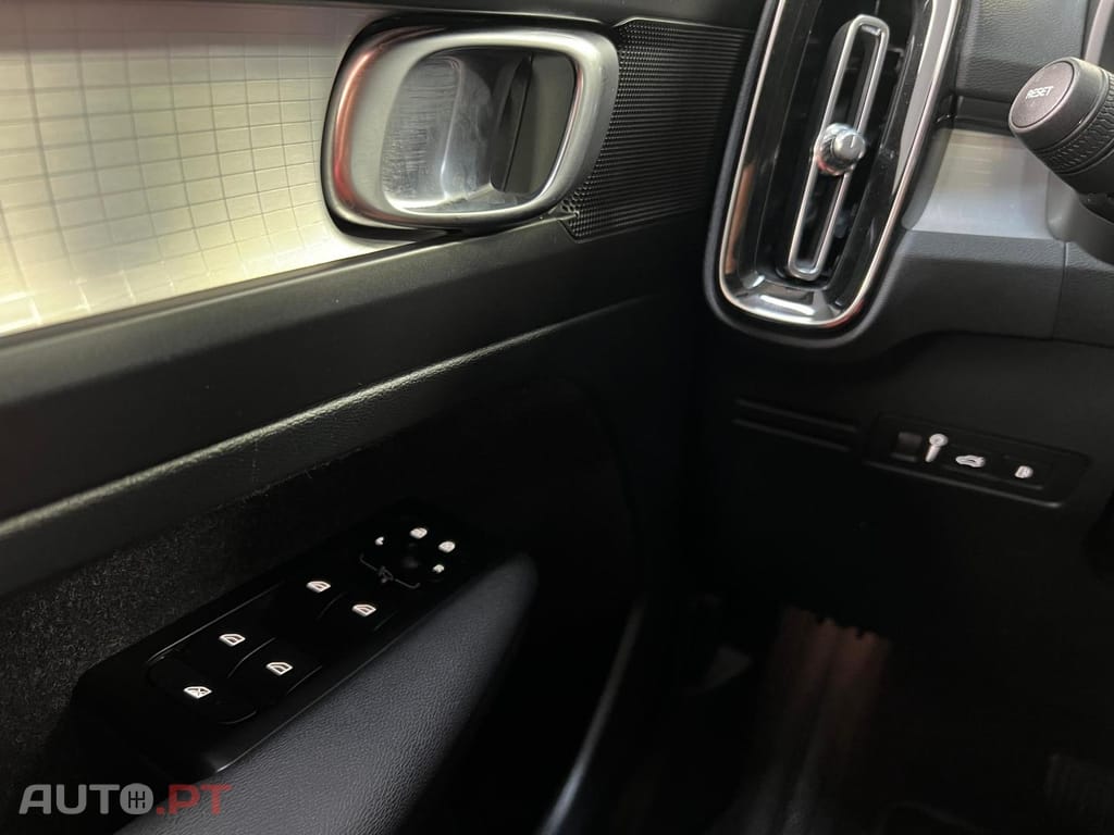 Volvo XC40 1.5 T4 211 PHEV Inscription