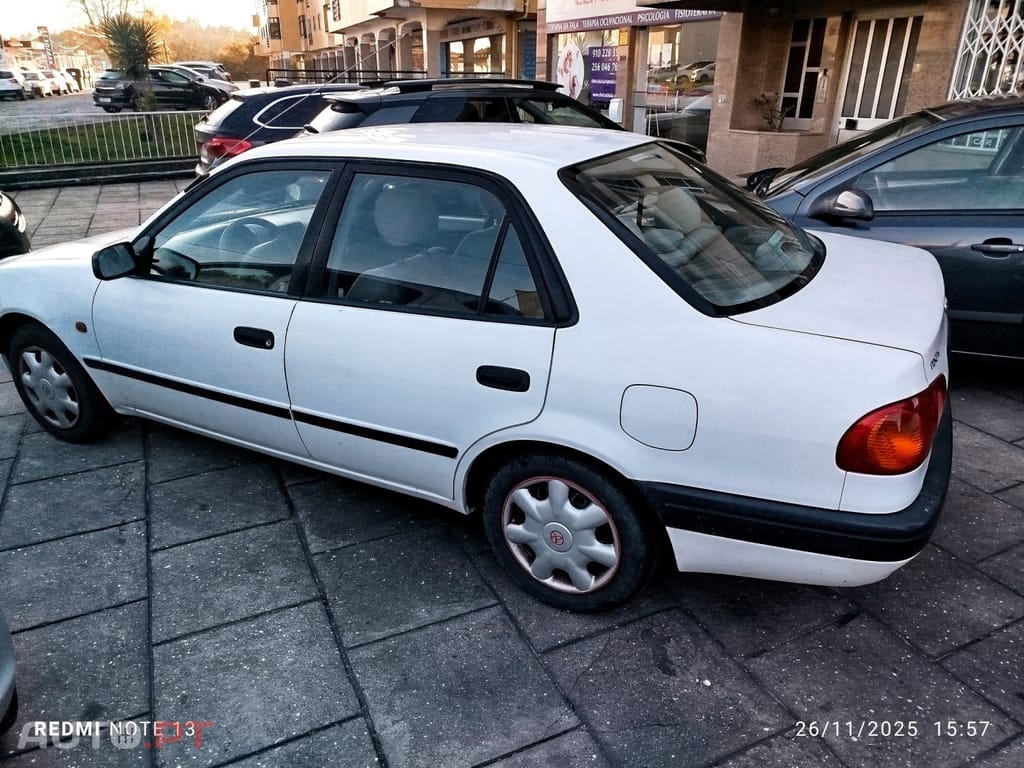 Toyota Corolla Sedan 1.3 Terra AC