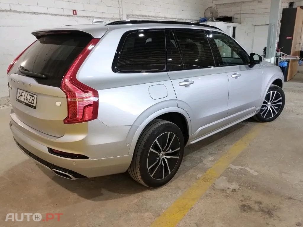Volvo XC90 2.0 T8 PHEV R-Design Expression AWD