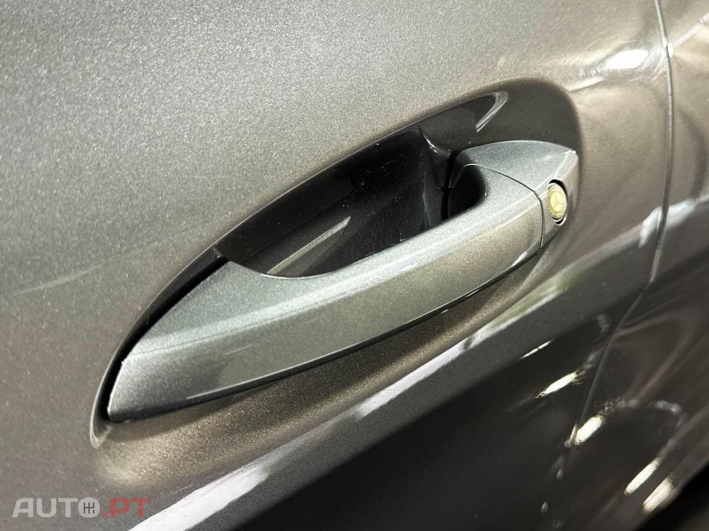 Mercedes-Benz CLA 200 d 4Matic 7G-DCT UrbanStyle Edition