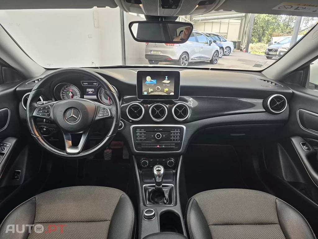 Mercedes-Benz CLA 180 d Urban