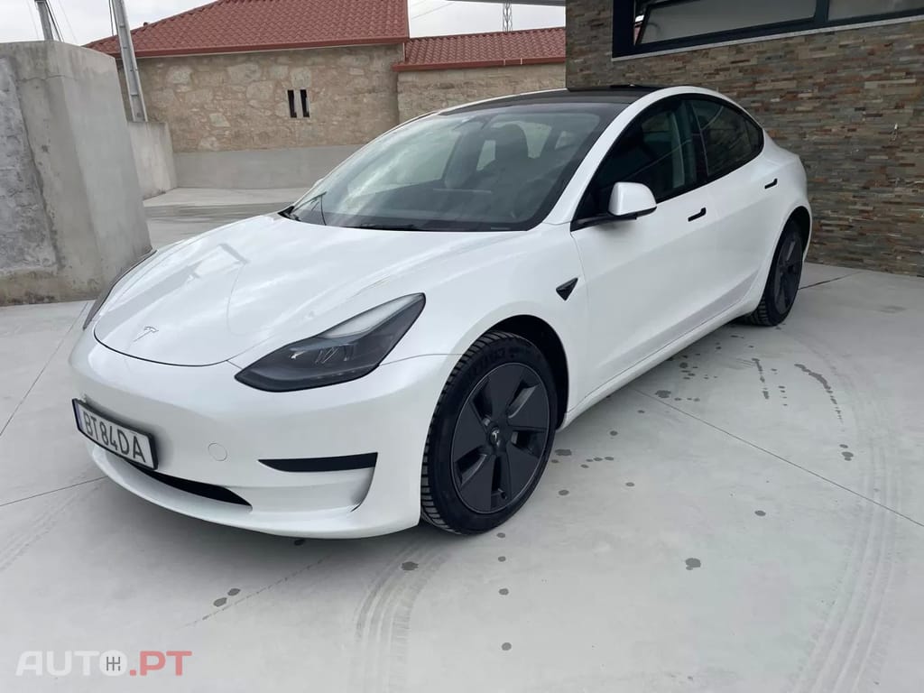 Tesla Model 3 RWD