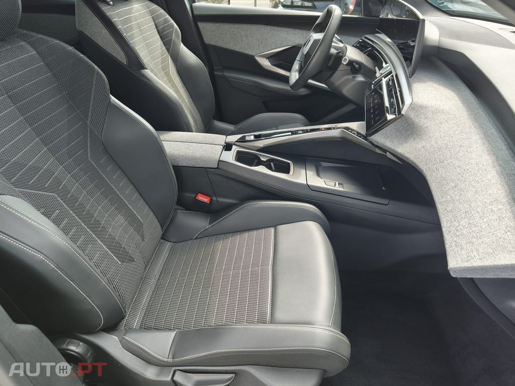 Peugeot 3008 1.2 Hybrid Allure e-DCS6