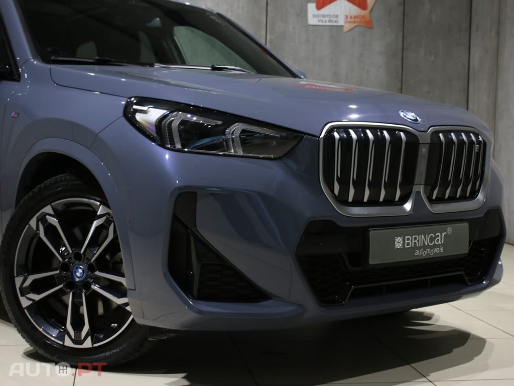 BMW iX1 xDrive30 Pack Desportivo M