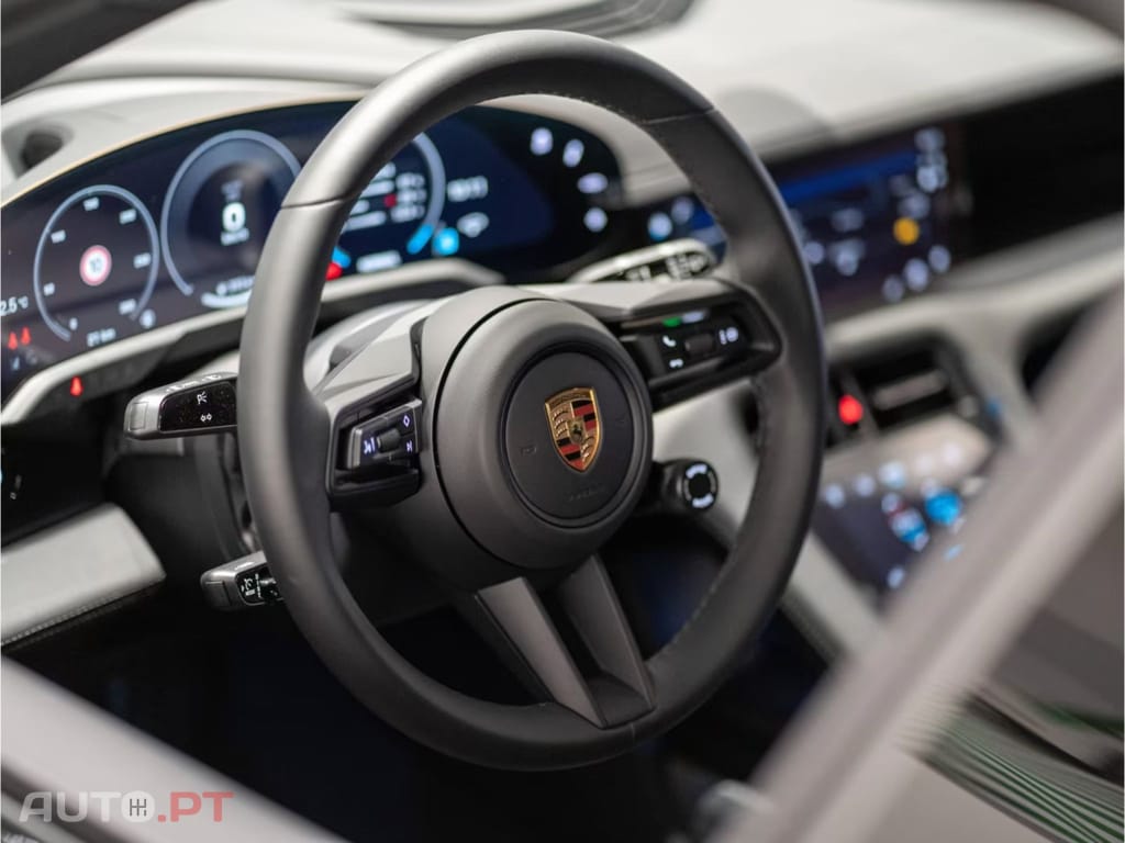 Porsche Taycan 4 I.V.A DEDUTIVEL  