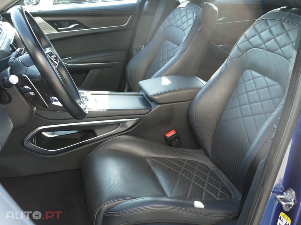 Jaguar F-Pace 2.0 P400e AWD