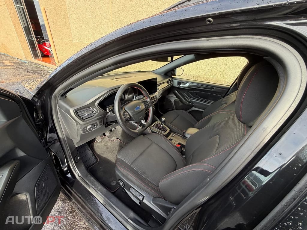 Ford Focus SW 1.0 EcoBoost MHEV Active X