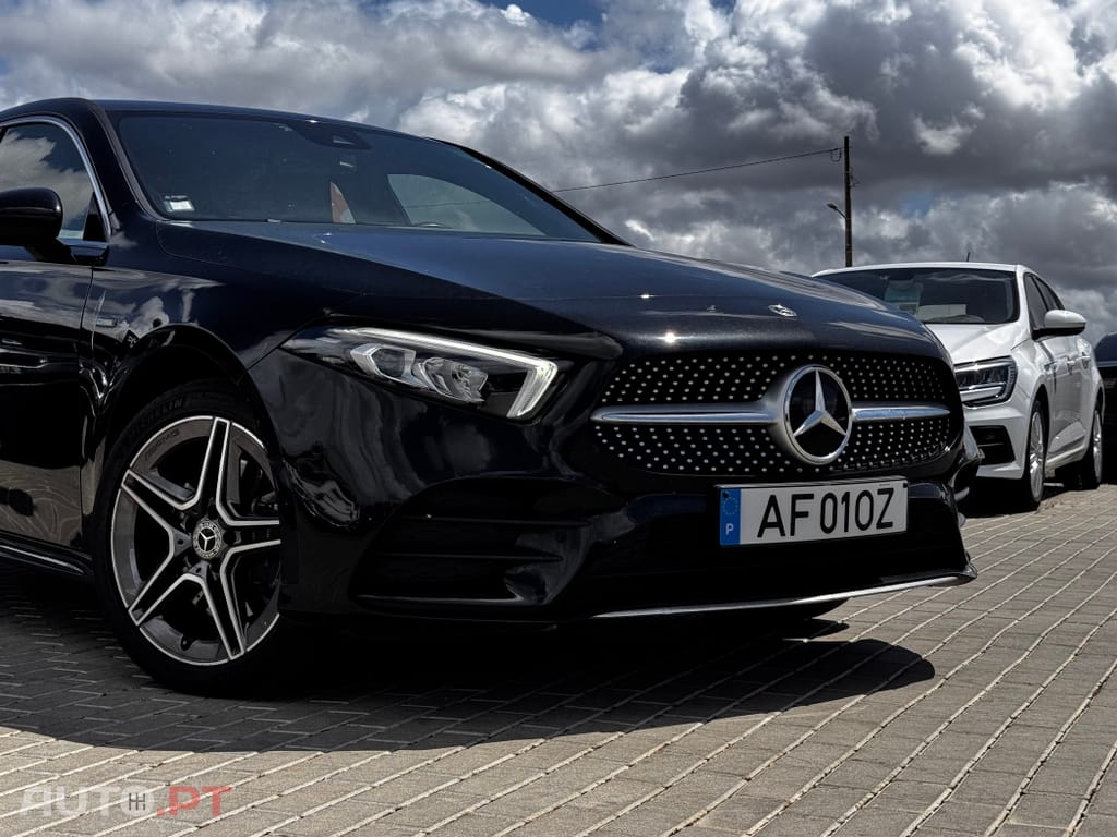 Mercedes-Benz A 250 e AMG Line
