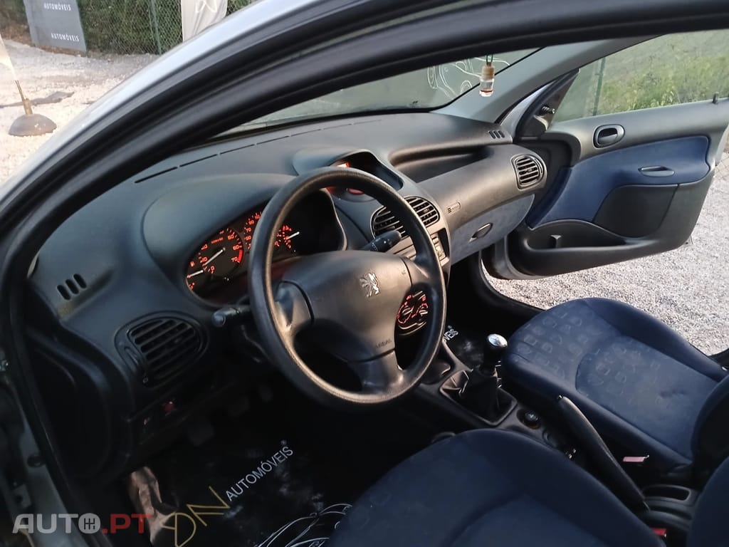 Peugeot 206 1.1 Apenas 80.000Kms!