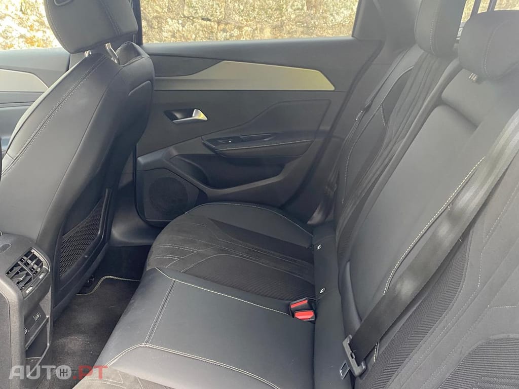 Peugeot 308 SW Peugeot 308 SW 1.6 Hybrid 225cv GT Pack e‑EAT8